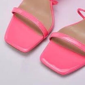 Liz Lange Pink Sandals for Stylish Comfort. Worn at all? I don't think so!